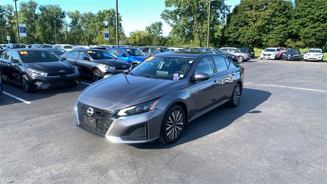 Used 2023 Nissan Altima 2.5 SV w/ SV Premium Package