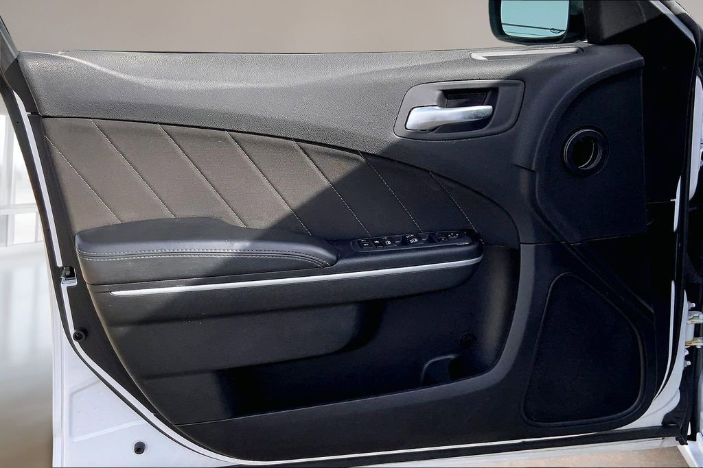 Used 2022 Dodge Charger SXT image 22