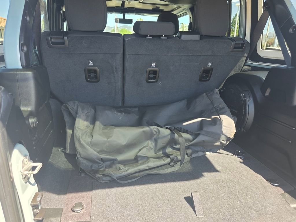 Used 2023 Jeep Wrangler Unlimited Rubicon 4xe w/ Steel Bumper Group image 20