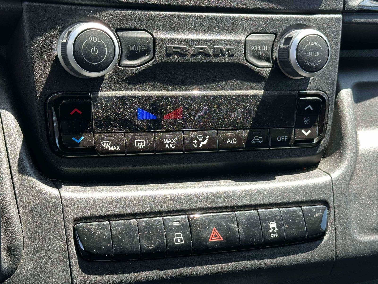 Used 2026 RAM ProMaster 2500 w/ Convenience Group FWD image 11