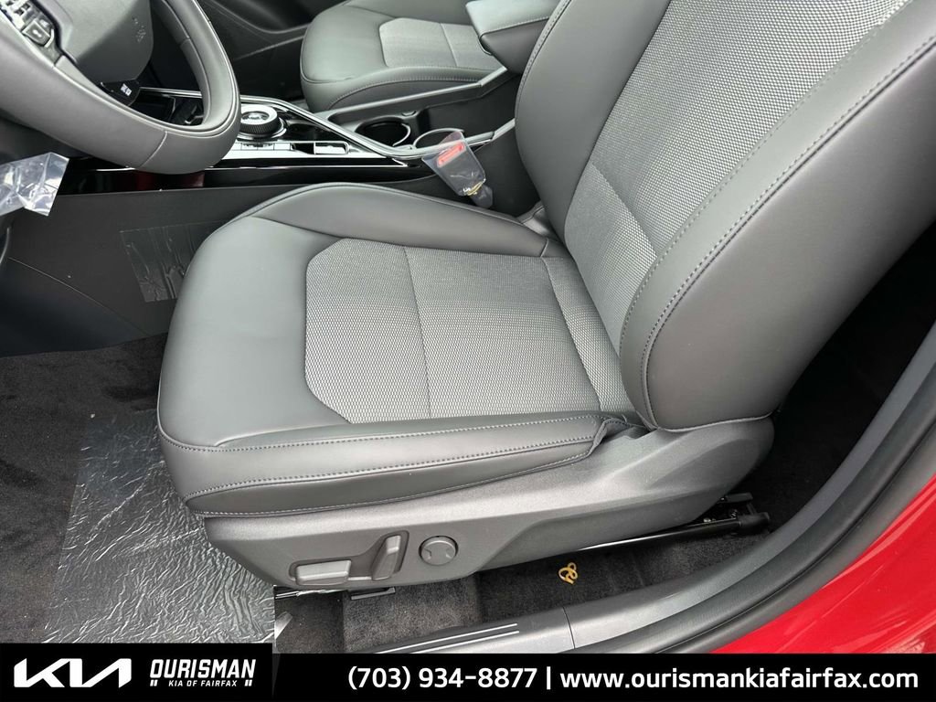New 2025 Kia Niro EX w/ EX Cold Weather Package image 30
