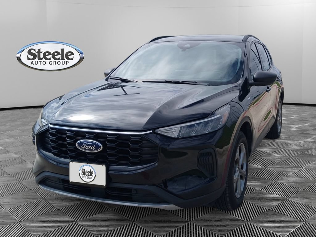 Used 2025 Ford Escape ST-Line AWD/4WD image 1