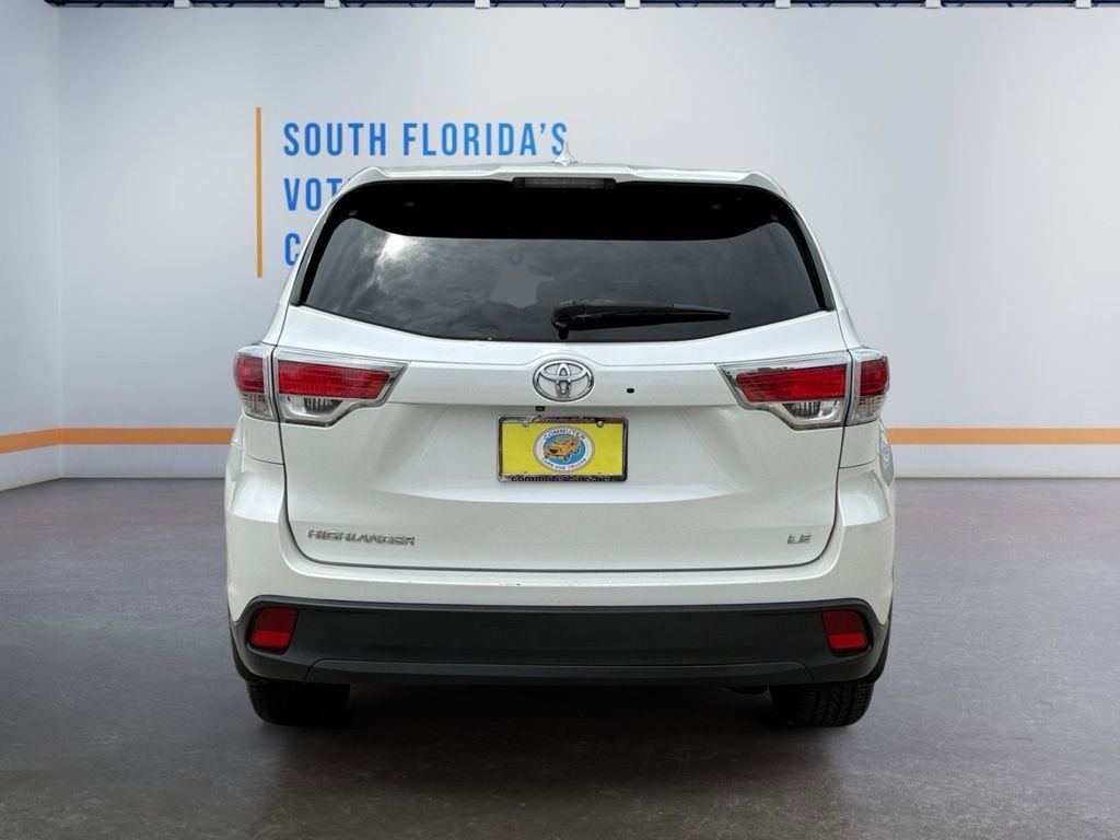 Used 2014 Toyota Highlander Plus FWD image 4