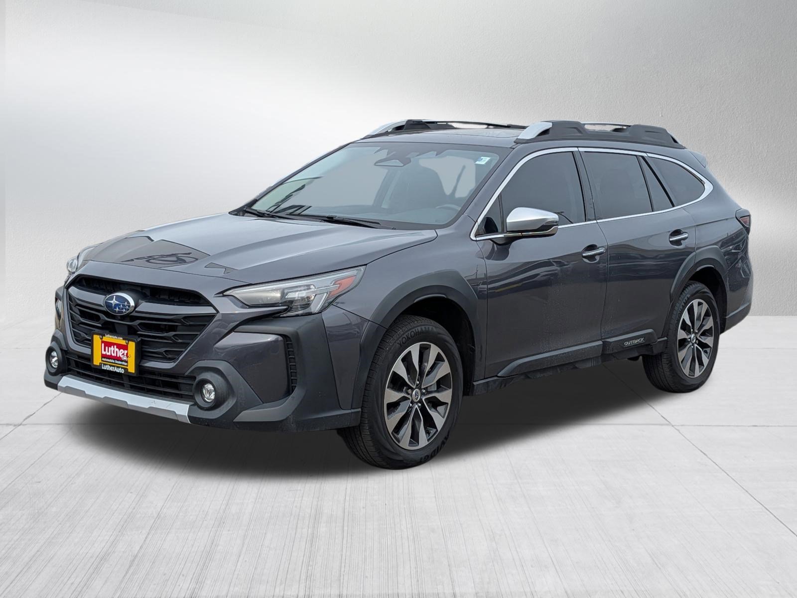 Used 2023 Subaru Outback Touring XT AWD/4WD image 3
