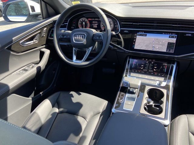 Used 2025 Audi Q8 Premium Plus w/ Premium Plus Package image 15