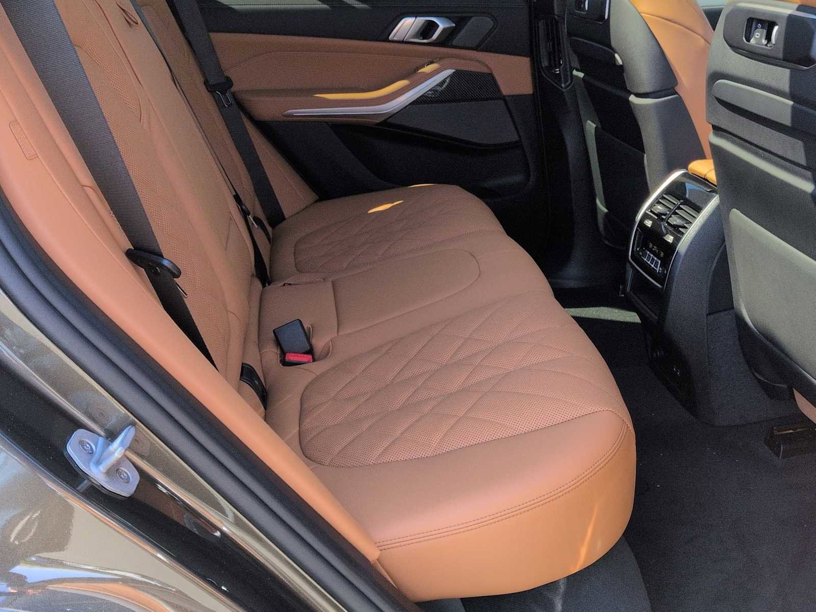 New 2026 BMW X5 M60i w/ Executive Package image 22