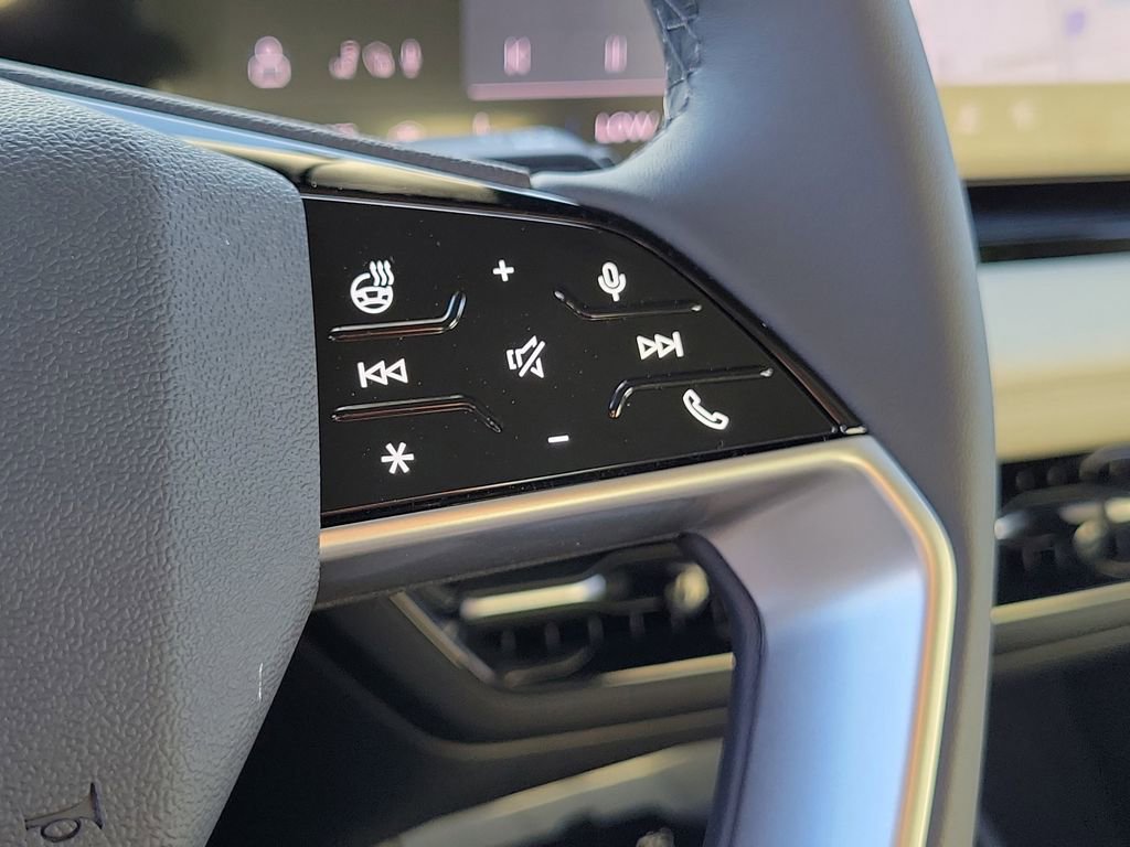 New 2025 Audi Q6 e-tron Premium image 10