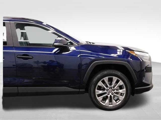 Used 2023 Toyota RAV4 XLE Premium image 20