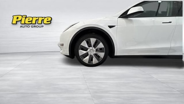 Used 2023 Tesla Model Y Long Range AWD/4WD image 11