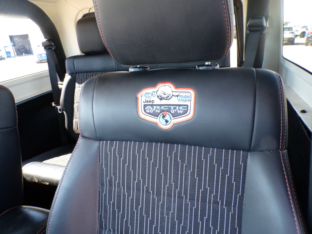 Used 2012 Jeep Wrangler Sahara AWD/4WD image 13