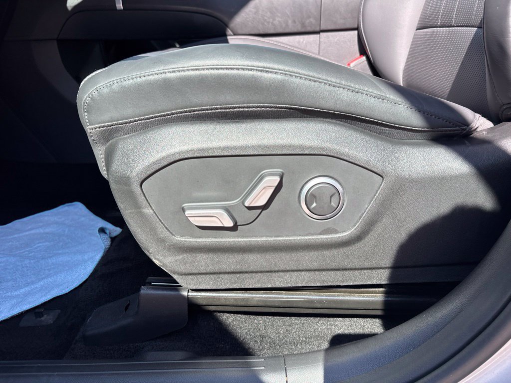 Used 2026 Hyundai Santa Fe SEL AWD/4WD image 36