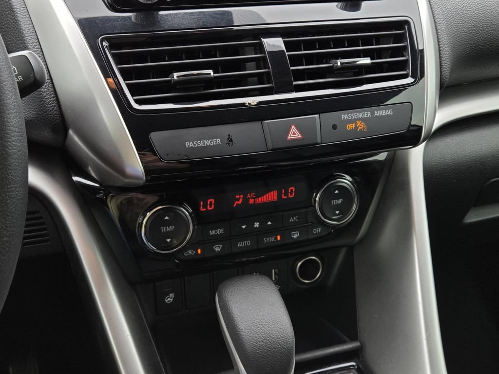 Used 2022 Mitsubishi Eclipse Cross SE AWD/4WD image 18