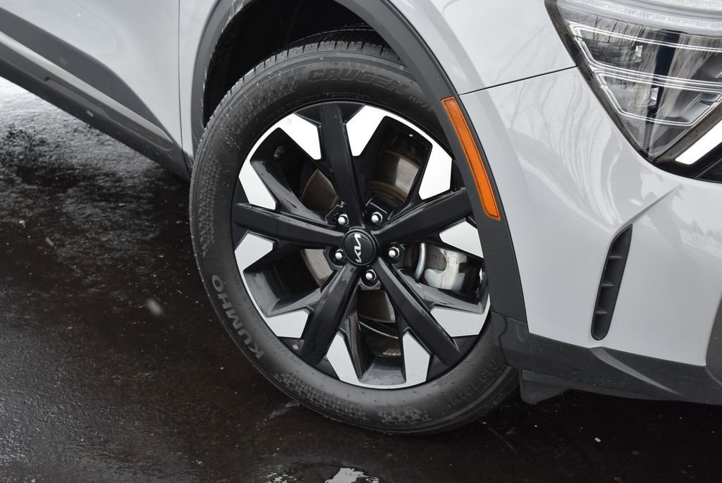 Used 2024 Kia Sportage X-Line w/ X-Line Premium Package image 3