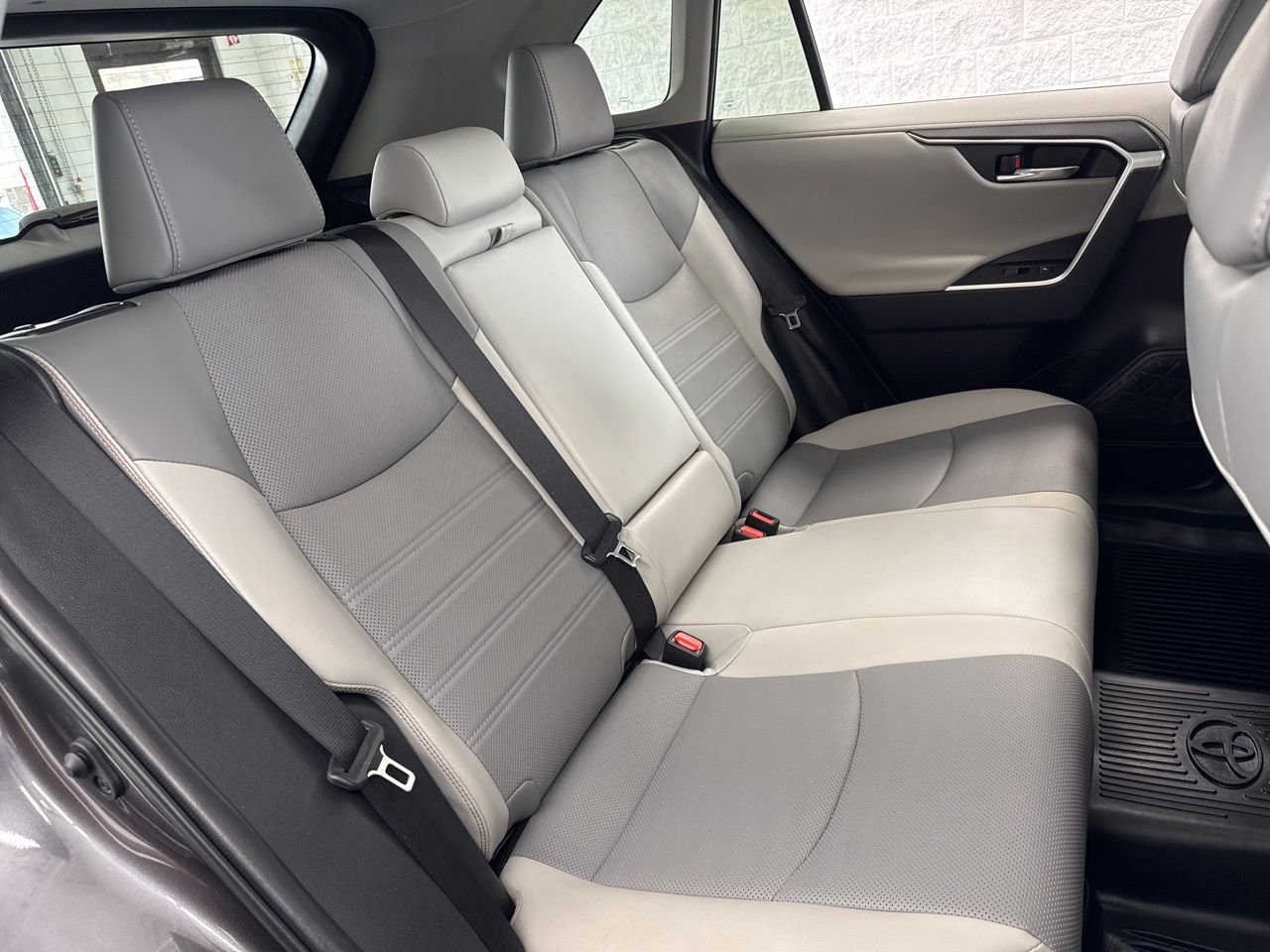 Used 2022 Toyota RAV4 Limited w/ Limited Grade Weather Package AWD/4WD image 45