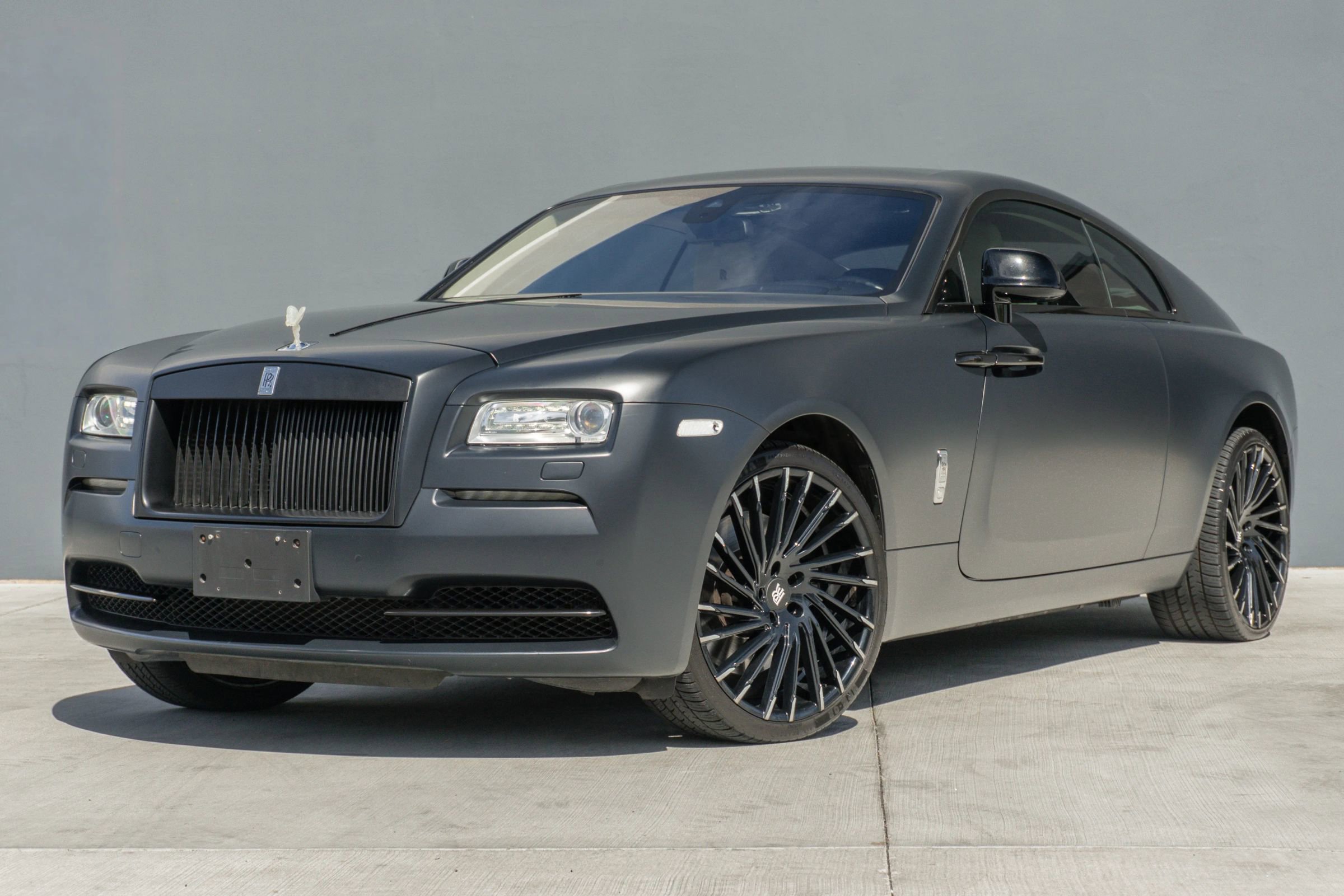 Used 2016 Rolls-Royce Wraith RWD image 3