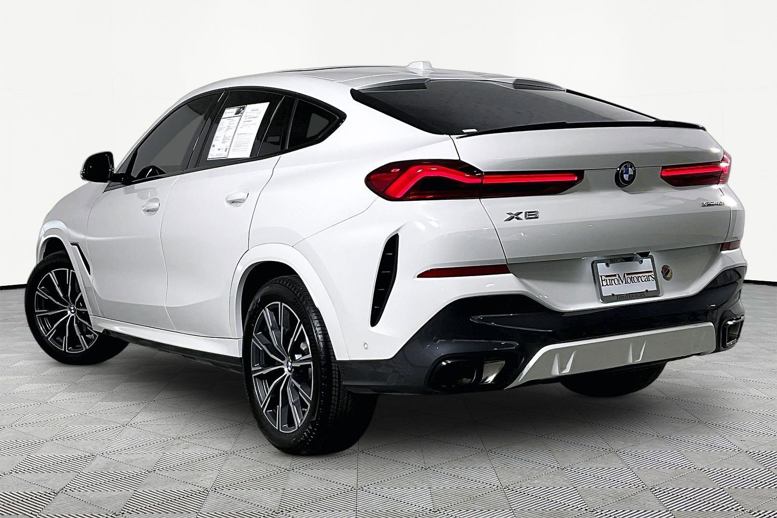 Certified 2026 BMW X6 xDrive40i AWD/4WD image 5