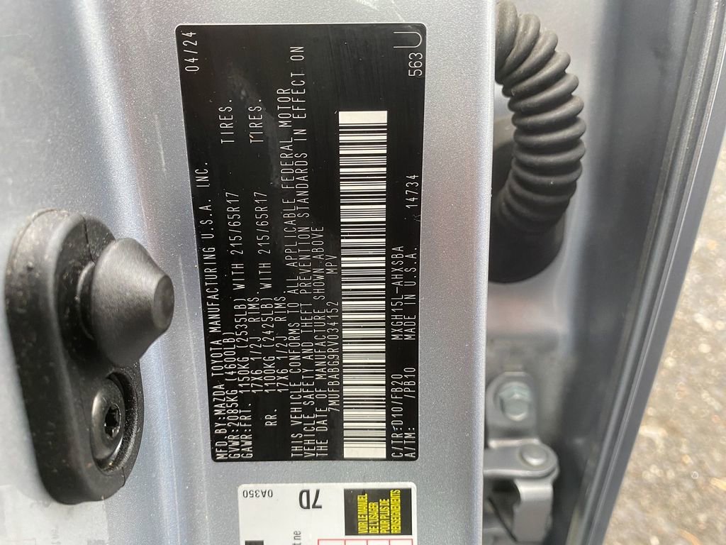 Used 2024 Toyota Corolla Cross SE image 32