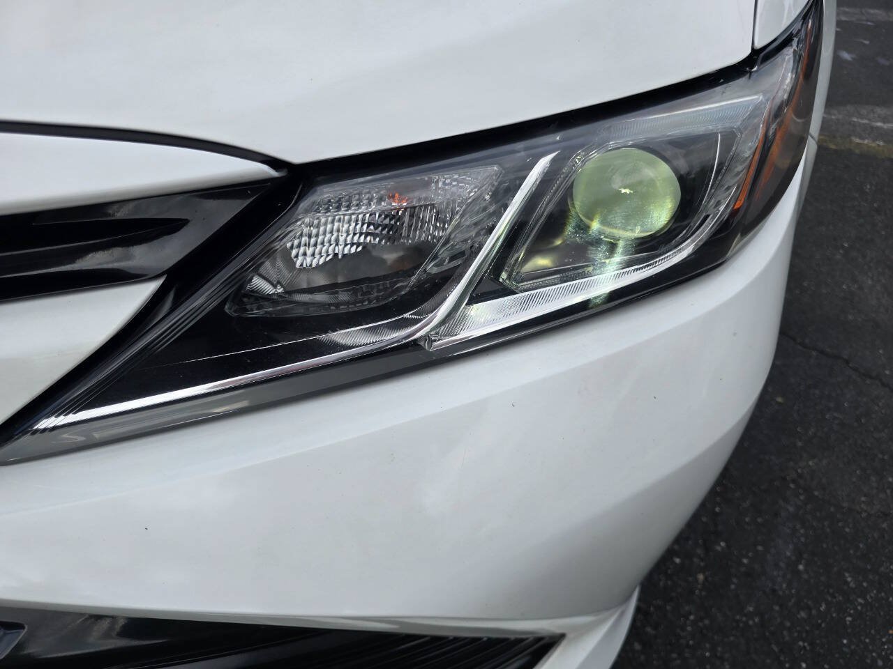 Used 2018 Toyota Camry LE w/ Convenience Package FWD image 9