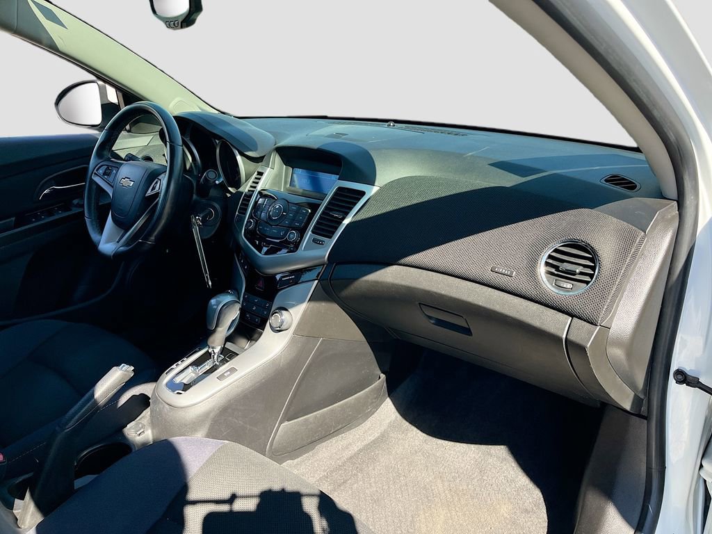 Used 2014 Chevrolet Cruze LT image 23