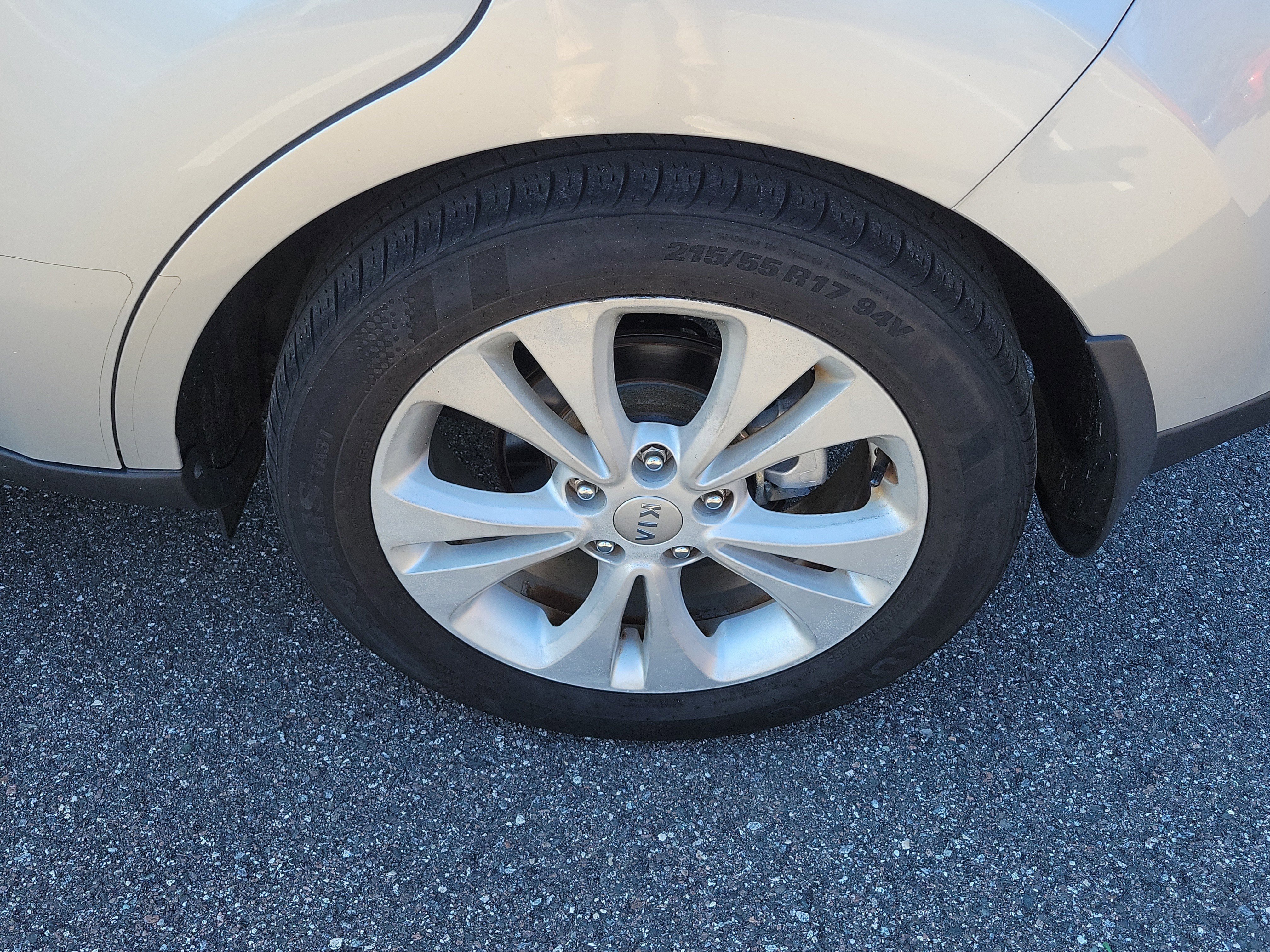 Used 2016 Kia Soul + w/ Primo Package image 39