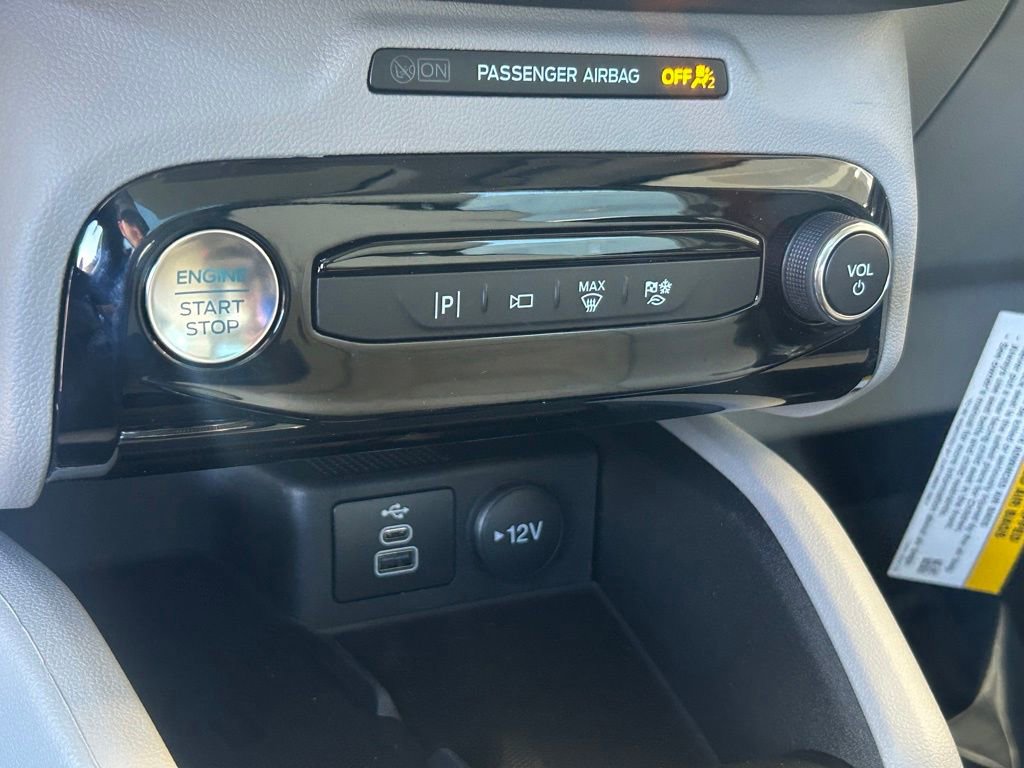 Certified 2024 Ford Escape SE w/ PHEV Premium Package image 39