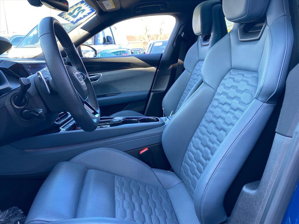 Used 2022 Audi e-tron GT Prestige w/ Prestige Package image 14