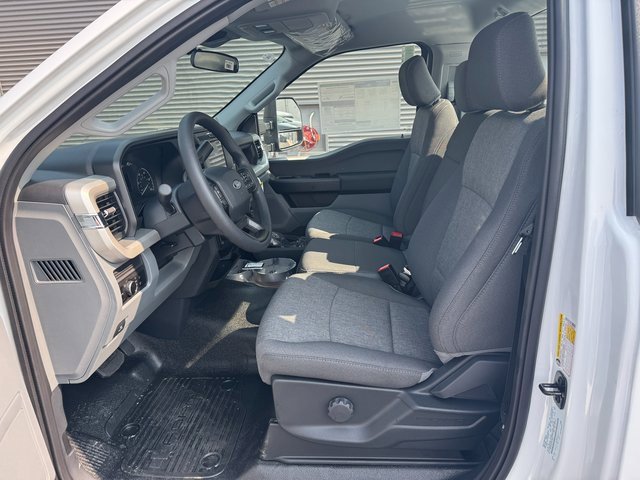 New 2025 Ford F250 XLT image 8