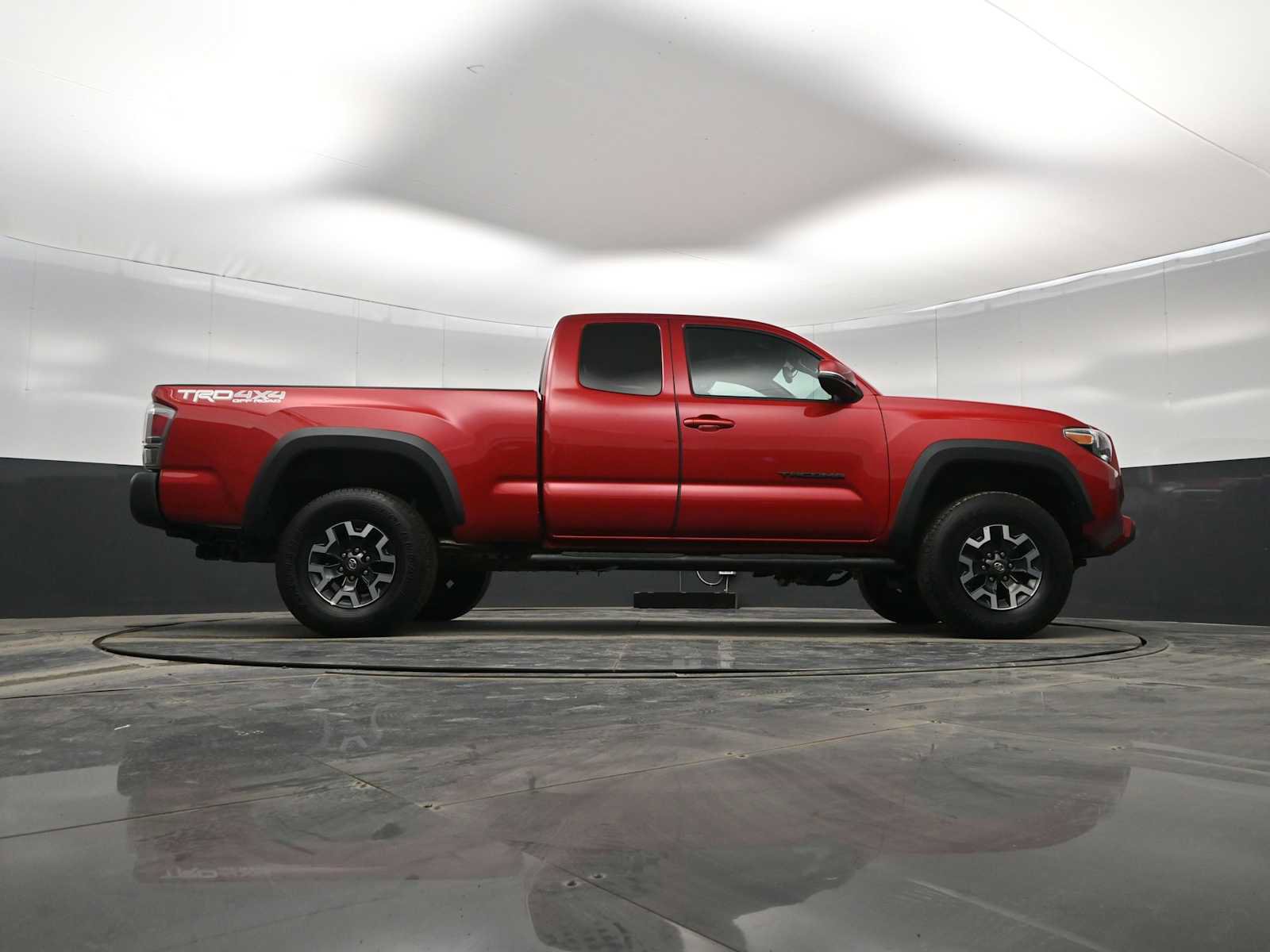 Used 2020 Toyota Tacoma TRD Off-Road image 40