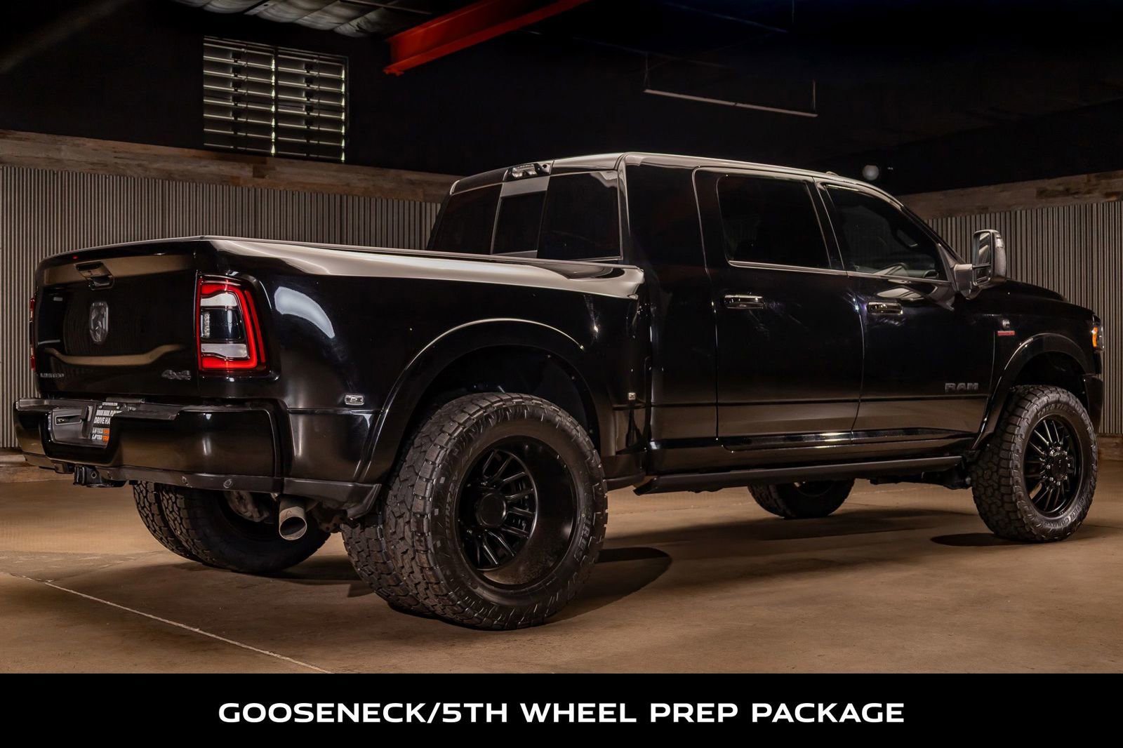 Used 2023 RAM 3500 Limited image 10