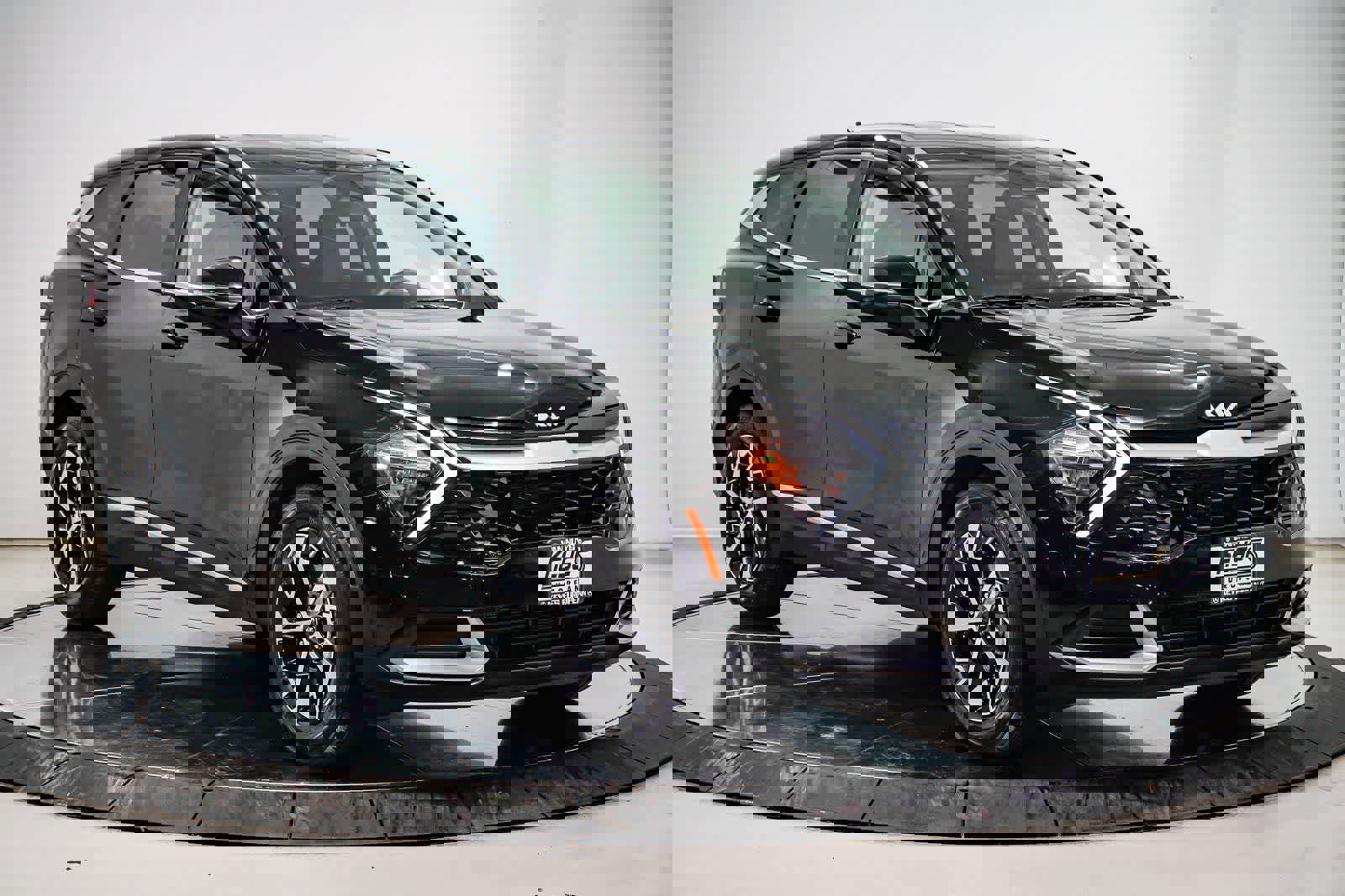 Used 2023 Kia Sportage EX image 5