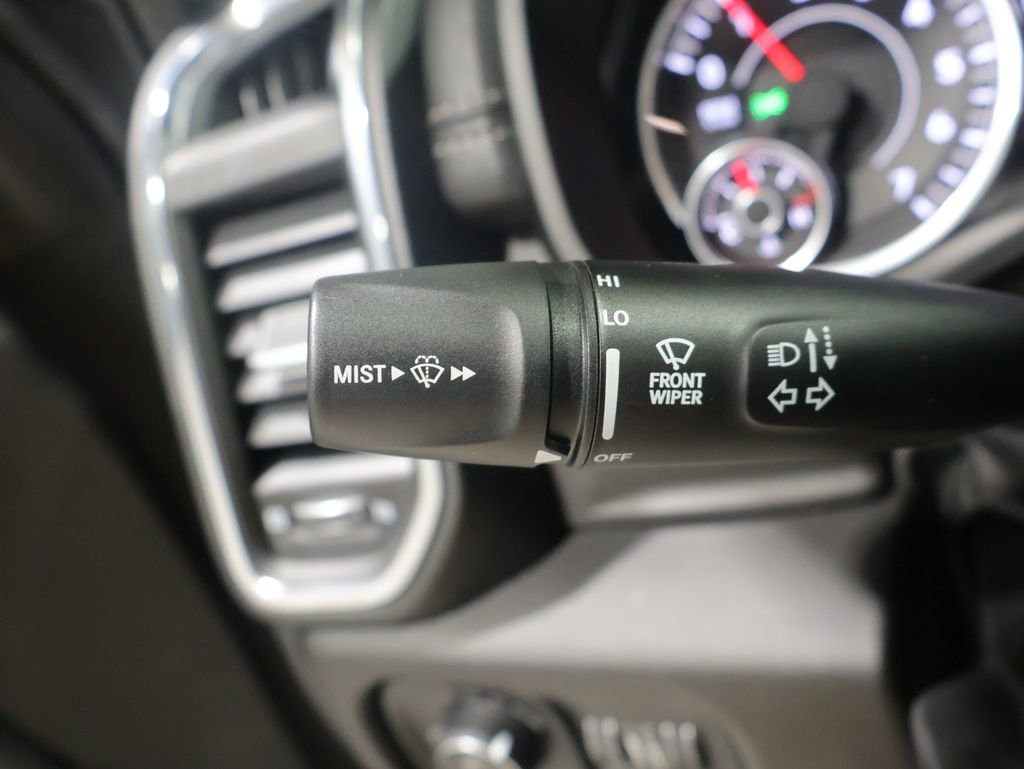 Used 2024 RAM 1500 Laramie AWD/4WD image 35