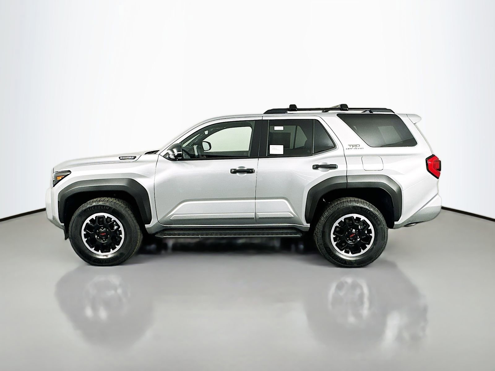 New 2025 Toyota 4Runner TRD Off-Road Premium AWD/4WD image 4