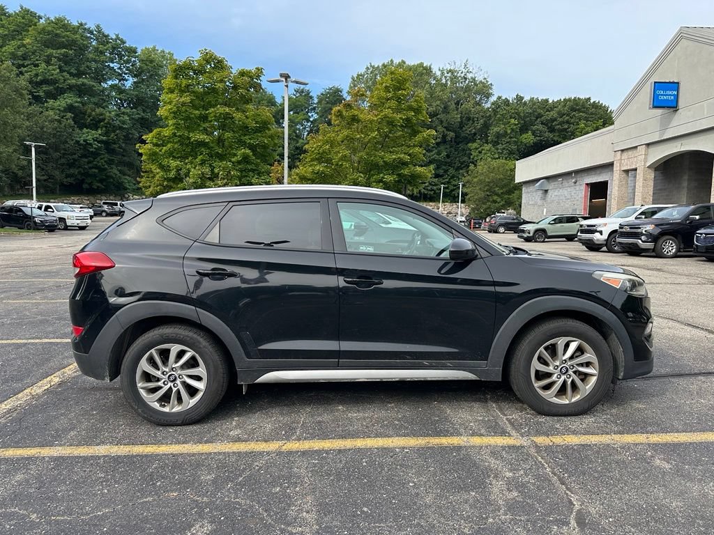 Used 2017 Hyundai Tucson SE w/ SE Popular Package 02 AWD/4WD image 6