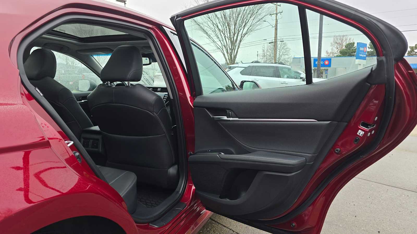 Certified 2018 Toyota Camry XLE image 14