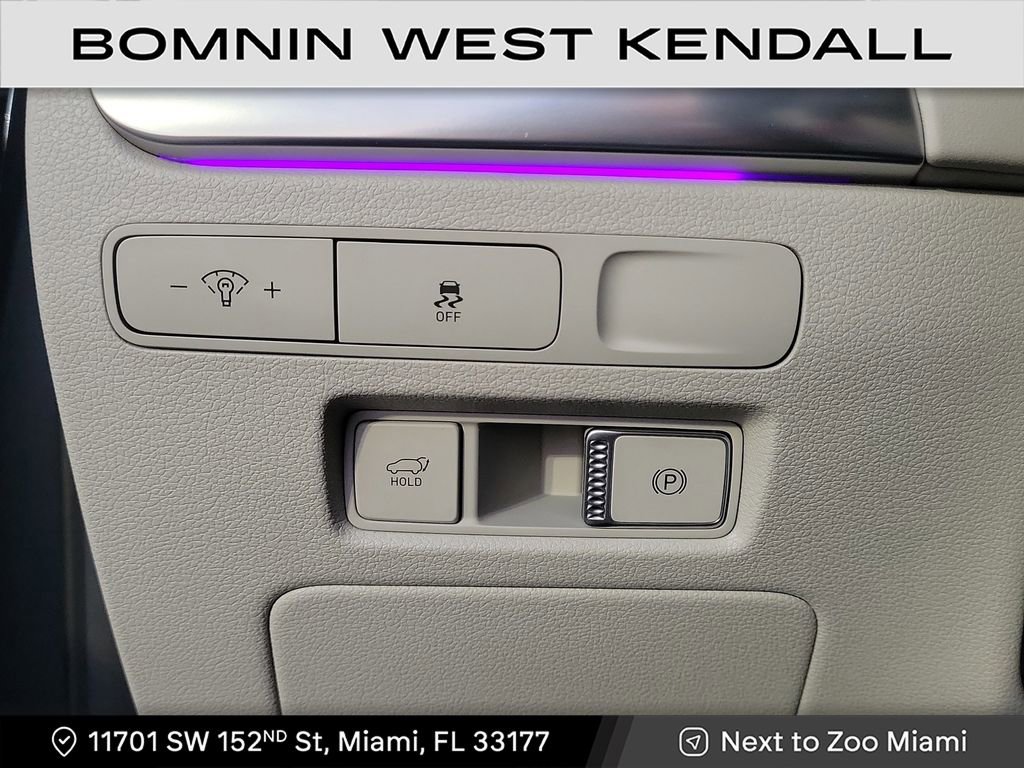 Used 2024 Hyundai Palisade Calligraphy image 17