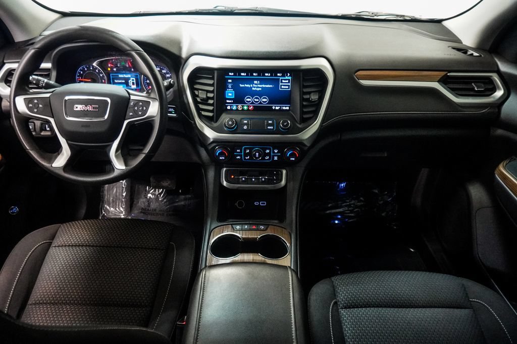Used 2021 GMC Acadia SLE w/ Driver Convenience Package FWD image 11