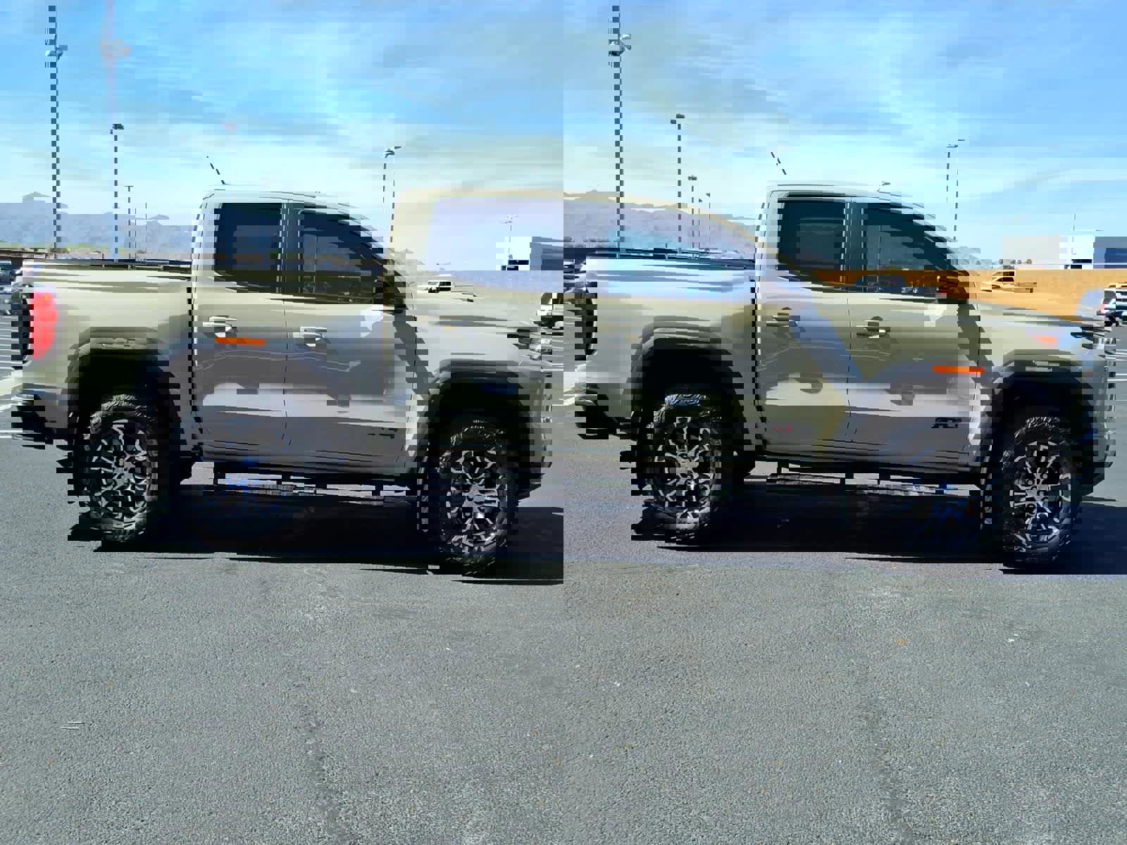 Used 2024 GMC Canyon AT4 w/ AT4 Premium Package image 8