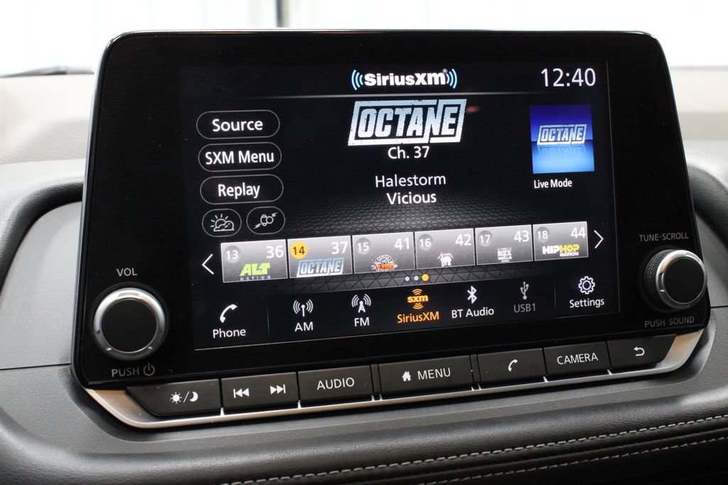 Used 2023 Nissan Rogue SL AWD/4WD image 2