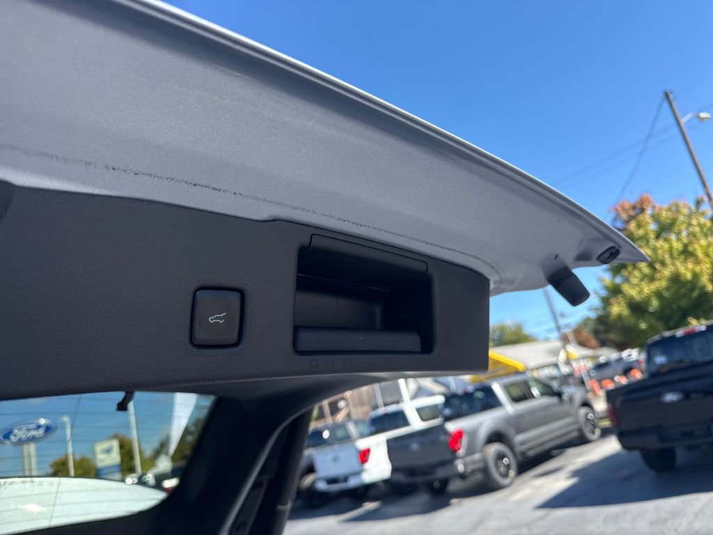 Used 2022 Ford Escape SE w/ Convenience Package image 12