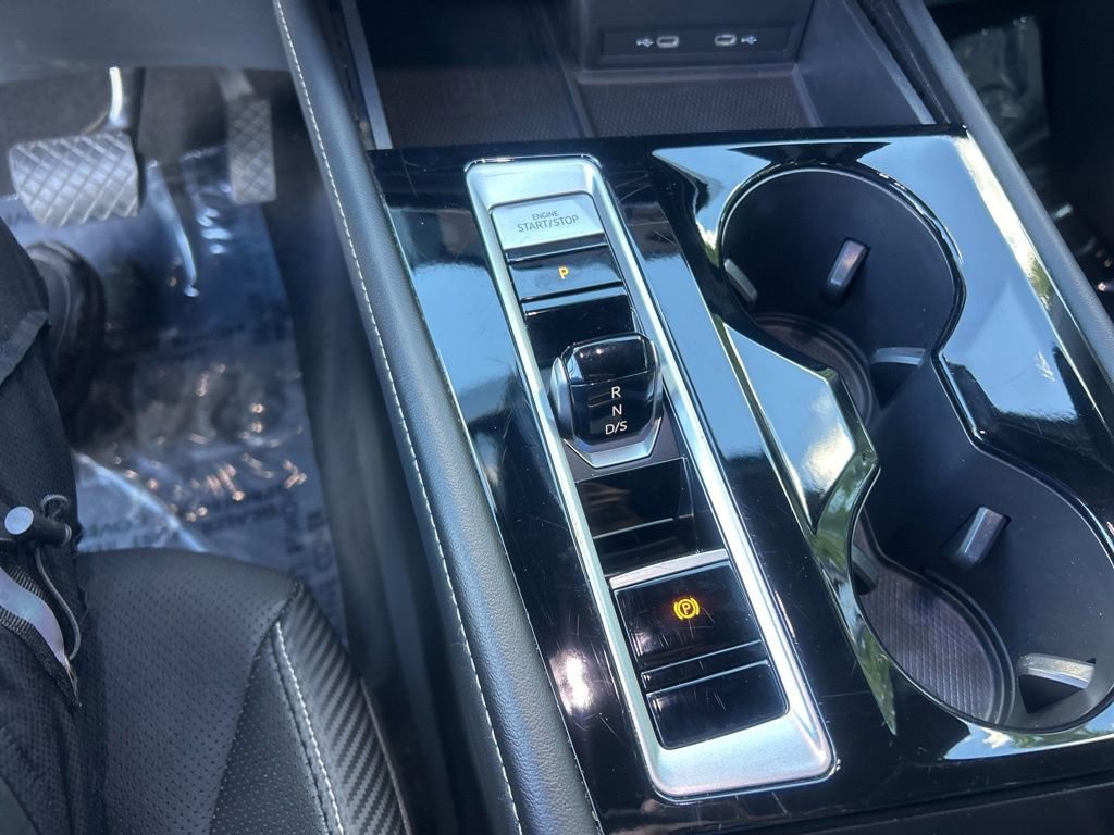 Used 2024 Volkswagen Atlas Cross Sport SE image 45