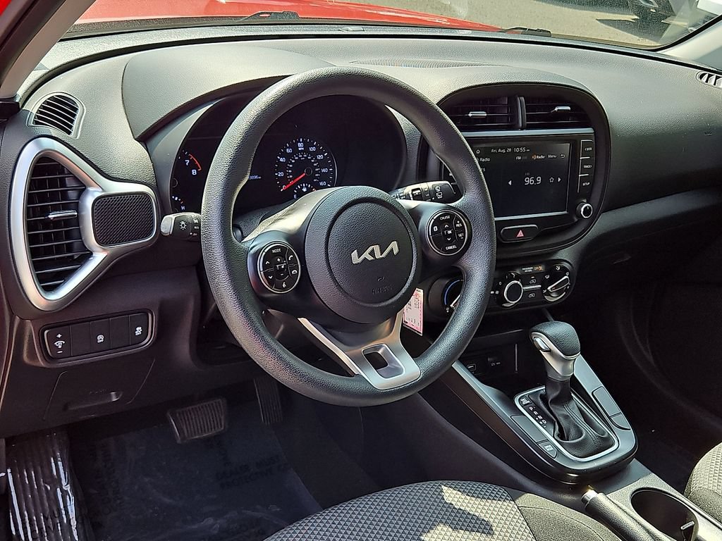 Certified 2022 Kia Soul LX FWD image 26