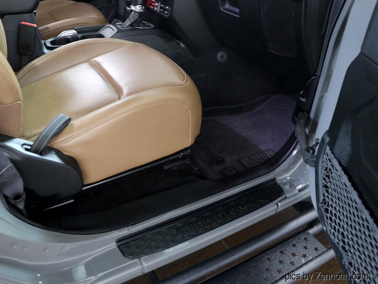 Used 2022 Jeep Gladiator Rubicon w/ LED Lighting Group image 38