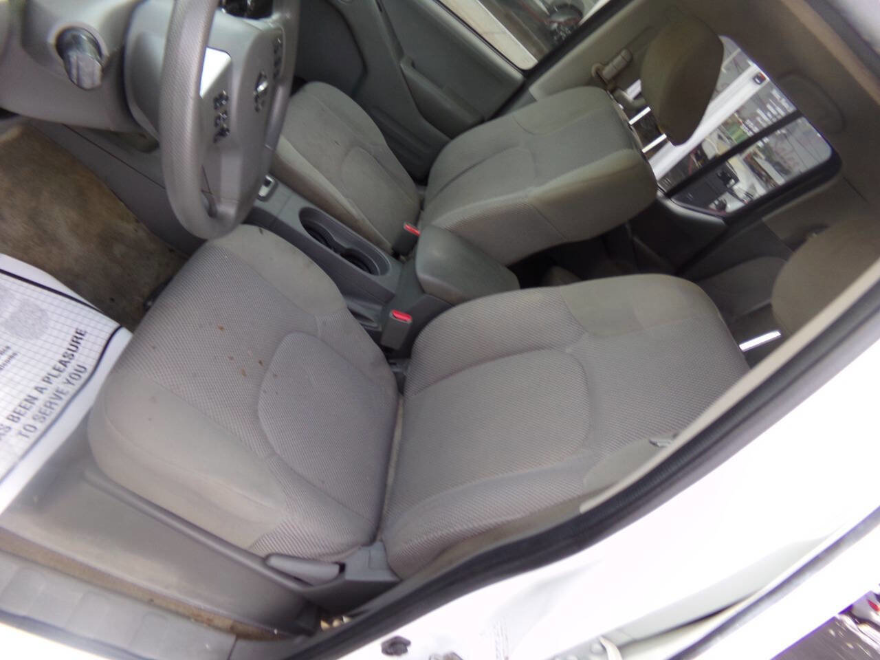 Used 2018 Nissan Frontier SV image 11