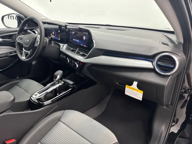 Used 2026 Chevrolet Trax LT w/ Driver Confidence Package FWD image 28