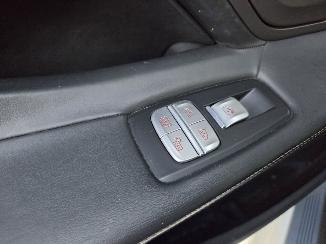 Used 2016 BMW 750i xDrive AWD/4WD image 19