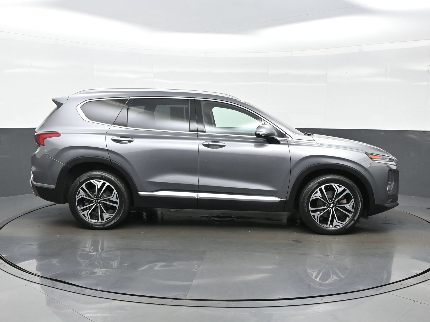 Used 2019 Hyundai Santa Fe AWD image 7