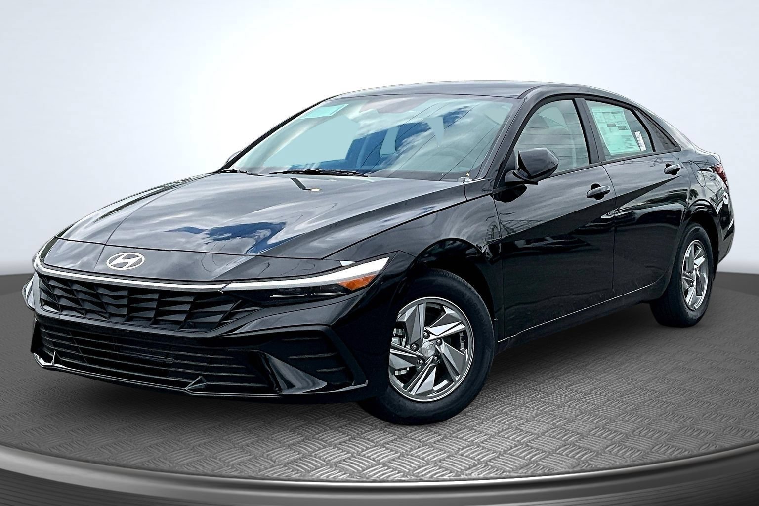 New 2026 Hyundai Elantra SE