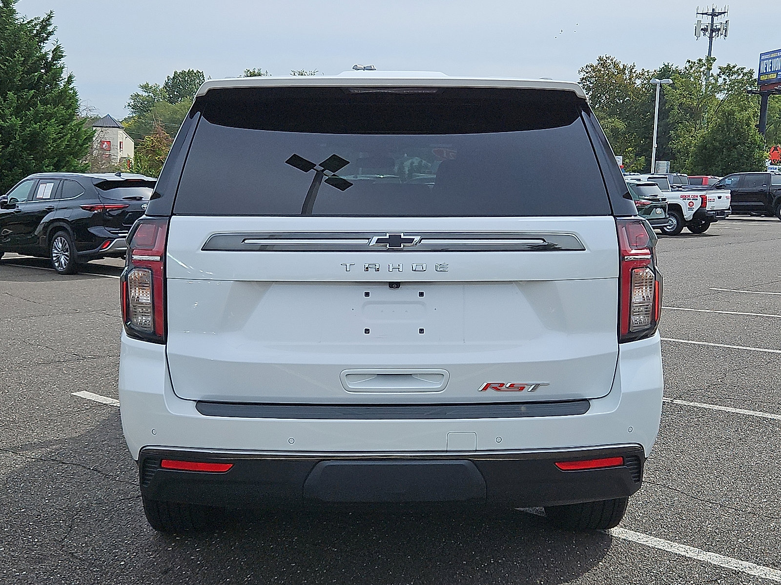 Used 2021 Chevrolet Tahoe RST w/ Luxury Package image 5