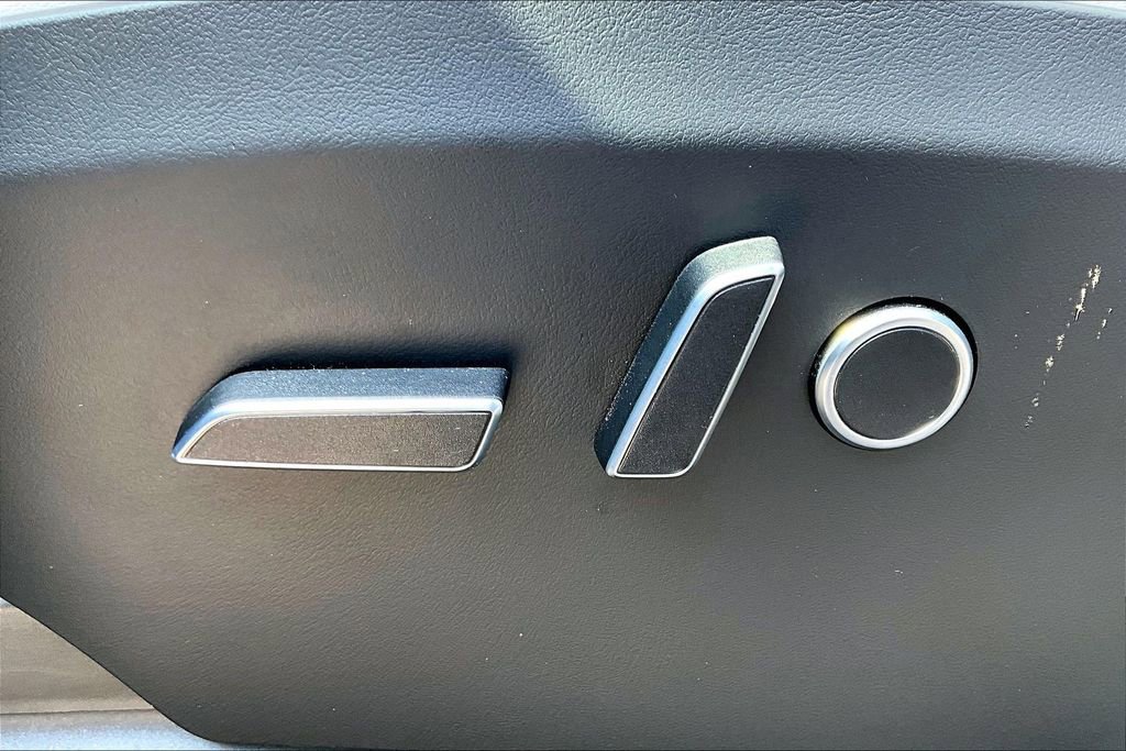 Used 2022 Tesla Model X Plaid AWD/4WD image 34