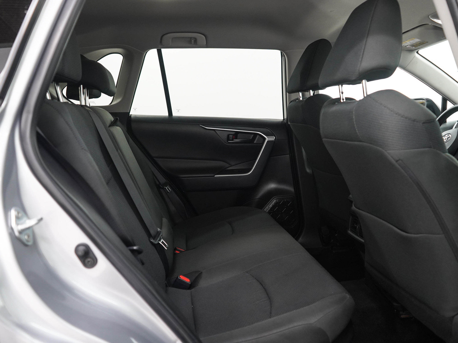 Used 2025 Toyota RAV4 LE AWD/4WD image 12